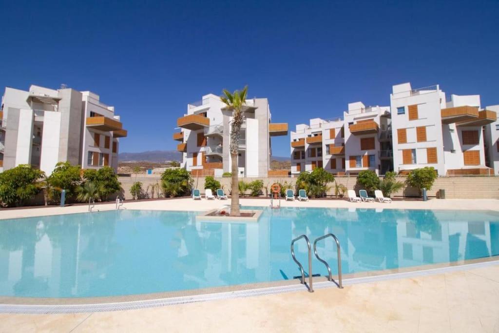 El Medano Beachfront Triplex Penthouse With Pool, Rooftop, Sea View Exteriér fotografie