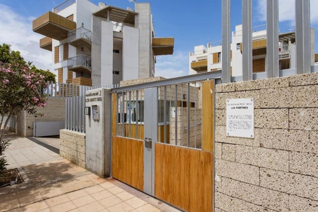 El Medano Beachfront Triplex Penthouse With Pool, Rooftop, Sea View Exteriér fotografie