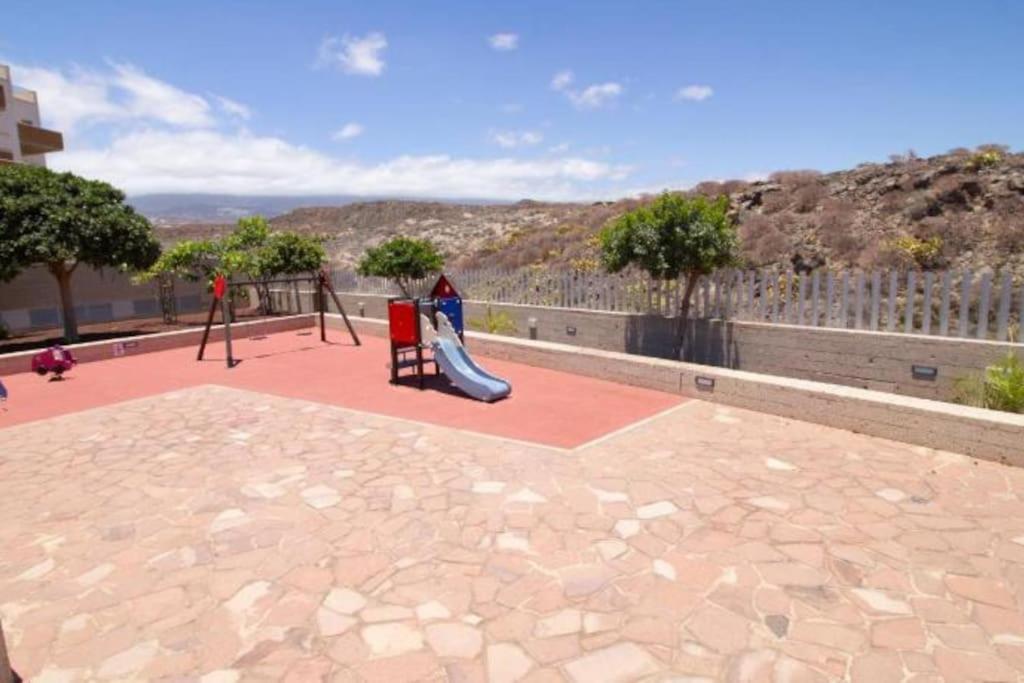 El Medano Beachfront Triplex Penthouse With Pool, Rooftop, Sea View Exteriér fotografie
